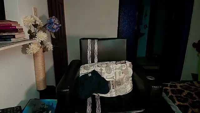 LucasGaeel online show from May 12, 2:52 am