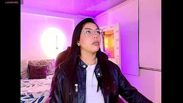 kloe28 online show from November 14, 3:49 am