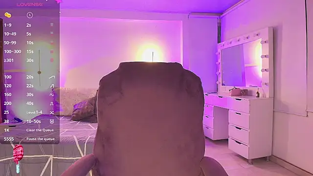 kloe28 online show from March 29, 3:50 am