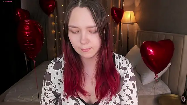 Monica  Queen online show from February 9, 5:33 am