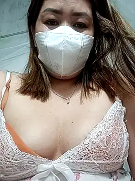 JinjinLy online show from February 14, 2:14 pm