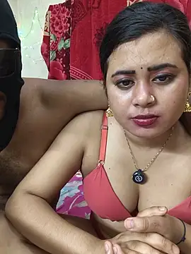 Love Queen11 online show from May 15, 8:49 pm