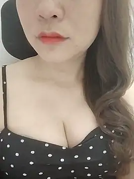 Girl Shy2000 online show from May 16, 12:37 pm