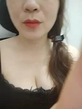Girl Shy2000 online show from June 17, 3:24 pm