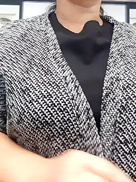 Kimkhaepretty online show from January 7, 3:09 am