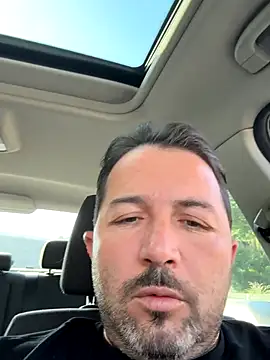 Snapshot of carpediemhkn chatting on September 28, 8:09 am carpediemhkn online show from September 28, 8:09 am