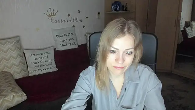 Tiffany Bates online show from October 28, 3:10 am