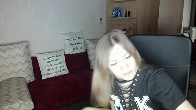 Snapshot of Tiffany_Bates chatting on January 14, 3:23 am Tiffany Bates online show from January 14, 3:23 am