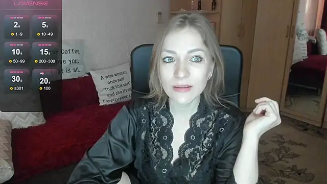 Snapshot of Tiffany_Bates chatting on May 14, 2:51 am Tiffany Bates online show from May 14, 2:51 am
