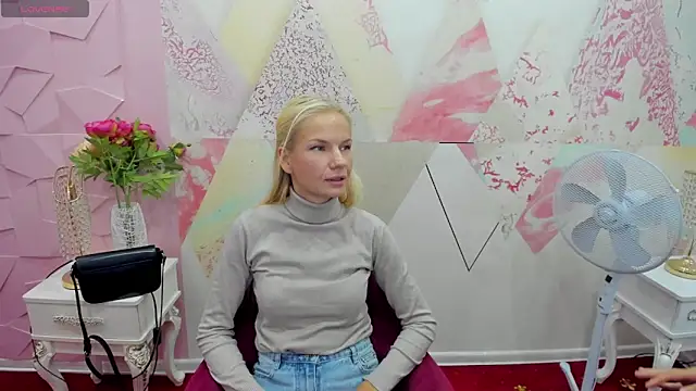 Snapshot of Viki_loun5 chatting on September 25, 11:36 am Viki loun5 online show from September 25, 11:36 am