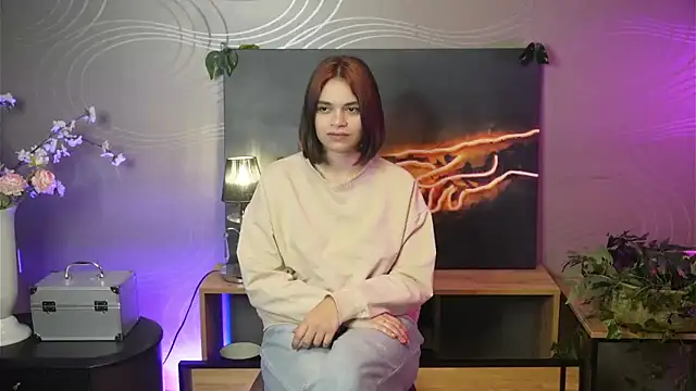 Snapshot of LeisaSchlee chatting on September 27, 5:45 am LeisaSchlee online show from September 27, 5:45 am
