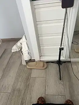 Snapshot of Naomi24herr chatting on February 14, 4:04 pm Naomi24herr online show from February 14, 4:04 pm