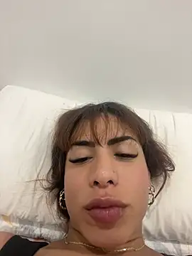 Snapshot of Naomi24herr chatting on March 5, 8:43 am Naomi24herr online show from March 5, 8:43 am