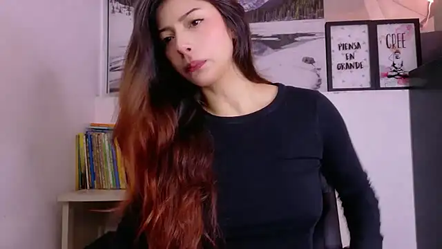 Adrianna5  online show from April 26, 9:40 am