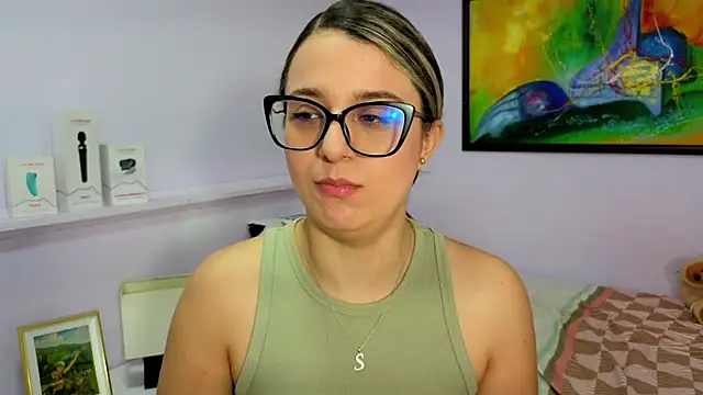 Snapshot of katiaa_lovv chatting on March 6, 12:12 pm katiaa lovv online show from March 6, 12:12 pm