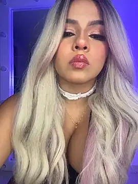 Snapshot of itsdanividarte chatting on October 20, 11:38 pm itsdanividarte online show from October 20, 11:38 pm