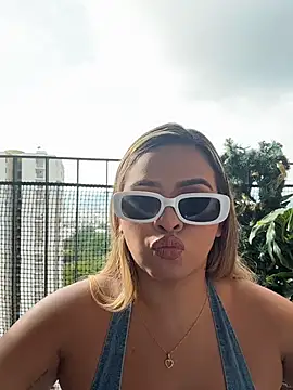 Snapshot of itsdanividarte chatting on December 19, 8:38 pm itsdanividarte online show from December 19, 8:38 pm