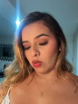 Snapshot of itsdanividarte chatting on February 3, 2:53 am itsdanividarte online show from February 3, 2:53 am