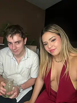 Snapshot of itsdanividarte chatting on February 15, 7:51 am itsdanividarte online show from February 15, 7:51 am