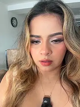 Snapshot of itsdanividarte chatting on February 24, 10:30 pm itsdanividarte online show from February 24, 10:30 pm