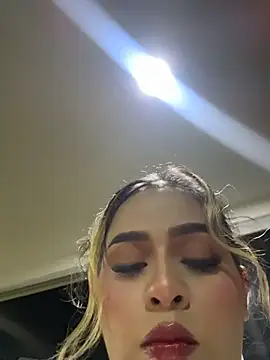 Snapshot of itsdanividarte chatting on March 13, 12:06 am itsdanividarte online show from March 13, 12:06 am