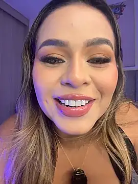 Snapshot of itsdanividarte chatting on March 21, 4:39 am itsdanividarte online show from March 21, 4:39 am