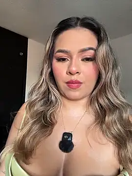 Snapshot of itsdanividarte chatting on March 31, 10:21 pm itsdanividarte online show from March 31, 10:21 pm