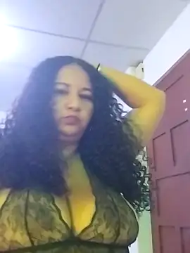 Snapshot of MEYBELLATINA chatting on May 8, 10:37 pm MEYBELLATINA online show from May 8, 10:37 pm