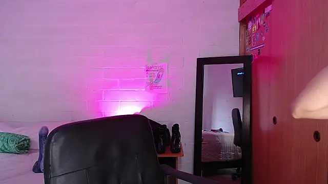 Snapshot of Amy66 chatting on March 31, 8:09 pm Amy66 online show from March 31, 8:09 pm