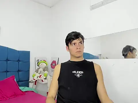 Aaron Foxxx online show from February 12, 9:21 pm