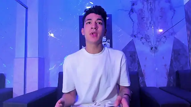 Stiben boy online show from May 18, 3:18 pm