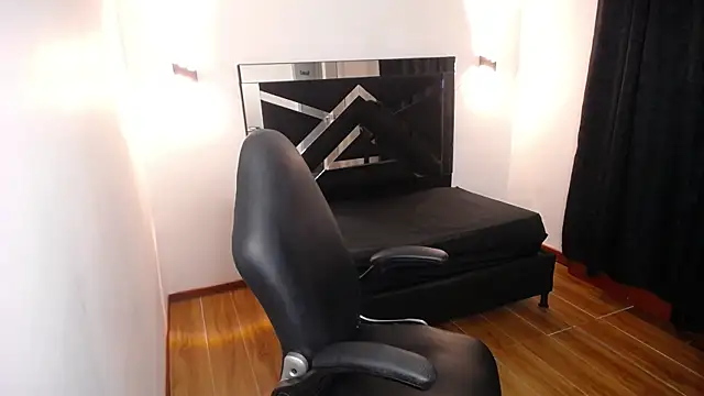 MarianaRojas  online show from December 23, 6:44 am