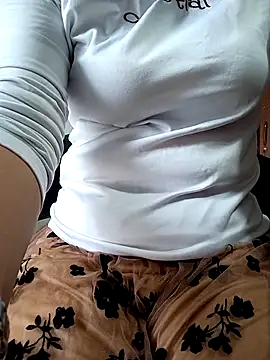 TiffinyLaz online show from November 4, 2:54 am