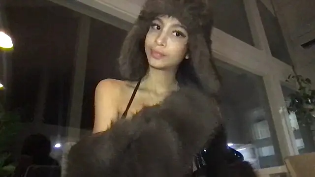 Snapshot of val69_ chatting on March 5, 9:22 pm val69 online show from March 5, 9:22 pm