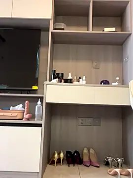 POS001 online show from December 4, 6:23 am