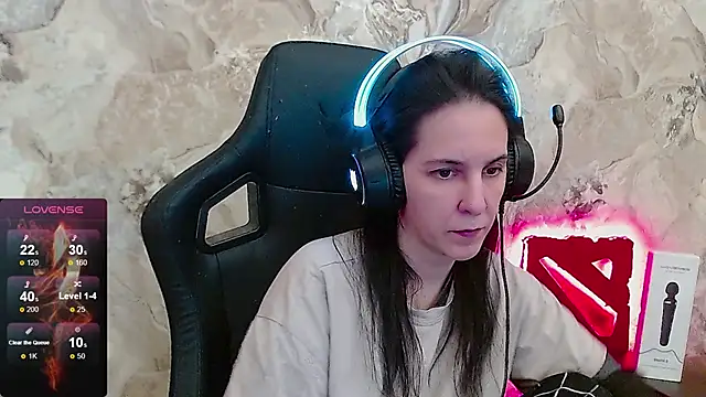 Irwi Tomboy online show from April 18, 7:07 pm