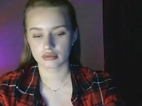 Lorivess online show from February 15, 9:11 pm