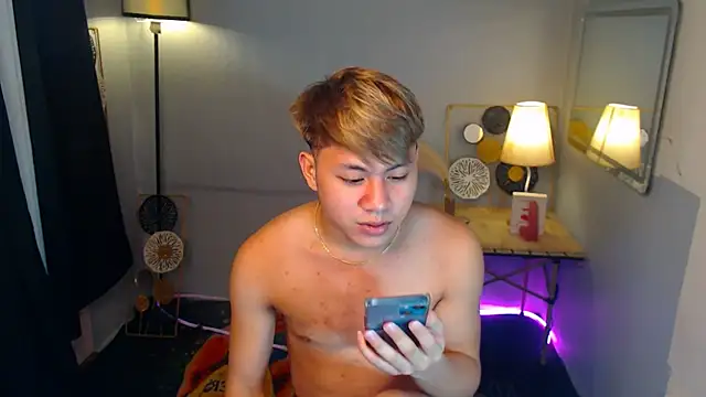 Snapshot of sexfantasyduoxxx chatting on September 26, 9:02 am sexfantasyduoxxx online show from September 26, 9:02 am