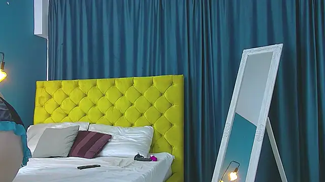 RubyHills online show from October 27, 5:11 am