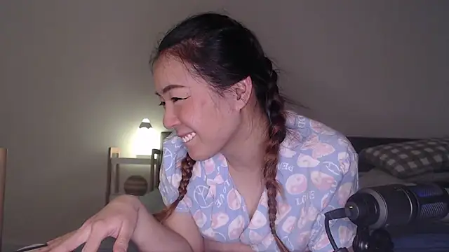 blueburrypie online show from October 23, 1:21 pm