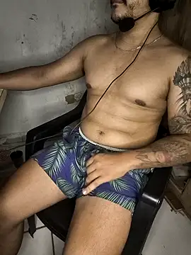 Snapshot of gtzmoreno chatting on February 16, 5:25 am gtzmoreno online show from February 16, 5:25 am