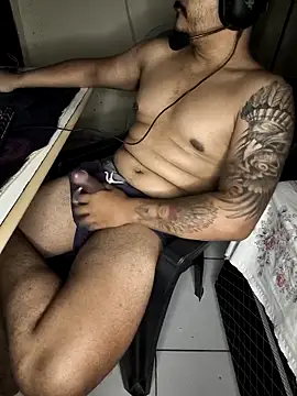 Snapshot of gtzmoreno chatting on March 18, 8:06 am gtzmoreno online show from March 18, 8:06 am