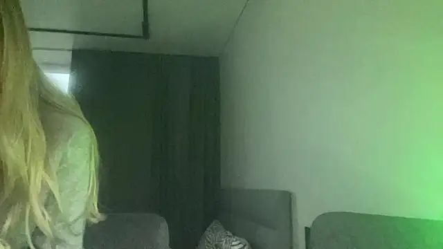 Snapshot of Soul_moon chatting on October 17, 3:03 pm Soul moon online show from October 17, 3:03 pm