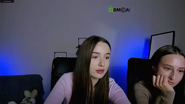 Snapshot of leslie_bird chatting on September 30, 12:54 pm leslie bird online show from September 30, 12:54 pm