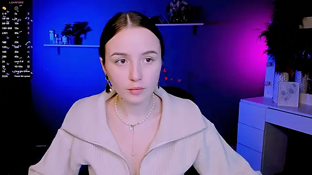 Snapshot of leslie_bird chatting on October 16, 5:19 am leslie bird online show from October 16, 5:19 am