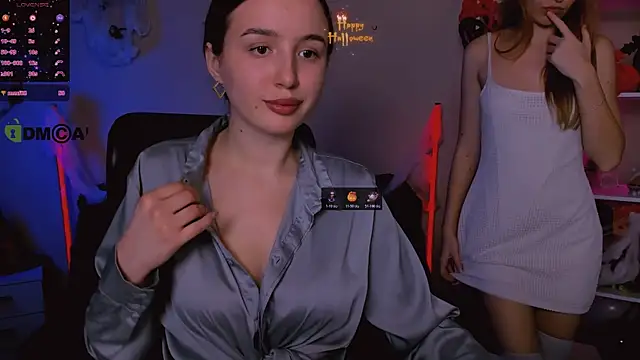 Snapshot of leslie_bird chatting on October 28, 1:25 pm leslie bird online show from October 28, 1:25 pm