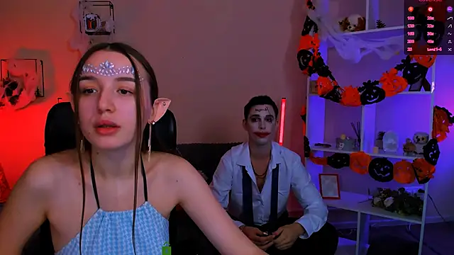 Snapshot of leslie_bird chatting on October 31, 8:59 am leslie bird online show from October 31, 8:59 am