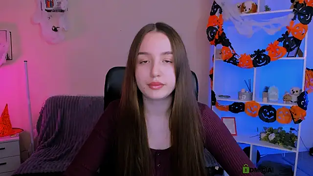 Snapshot of leslie_bird chatting on November 1, 10:17 am leslie bird online show from November 1, 10:17 am