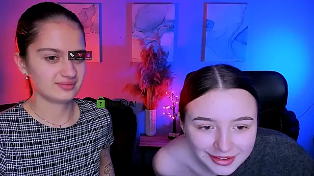 Snapshot of leslie_bird chatting on December 3, 10:24 am leslie bird online show from December 3, 10:24 am