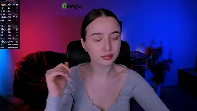 Snapshot of leslie_bird chatting on December 17, 11:49 am leslie bird online show from December 17, 11:49 am